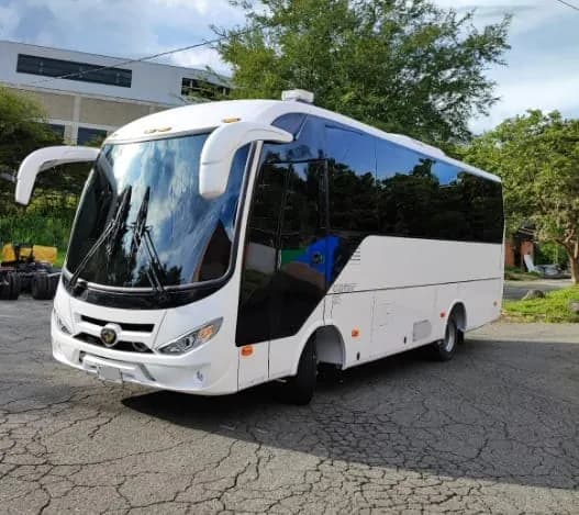 Buseta y minibús — foto 4